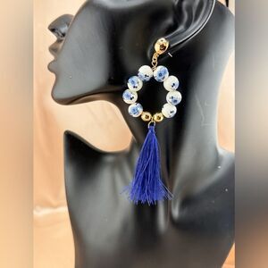 Blue & White Porcelain-Style Beaded Tassel Earrings – Elegant & Chic